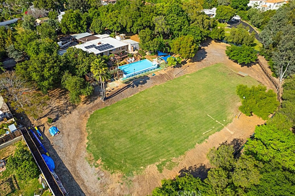 304 Calle De La Paloma, Fallbrook, CA 92028-3025