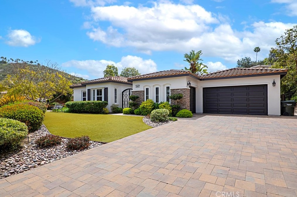 2407 Margie Way, Vista, CA 92084-5846