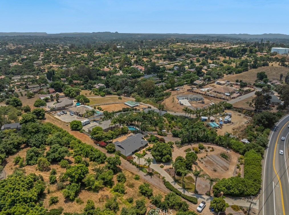 2363 E Mission Rd, Fallbrook, CA 92028