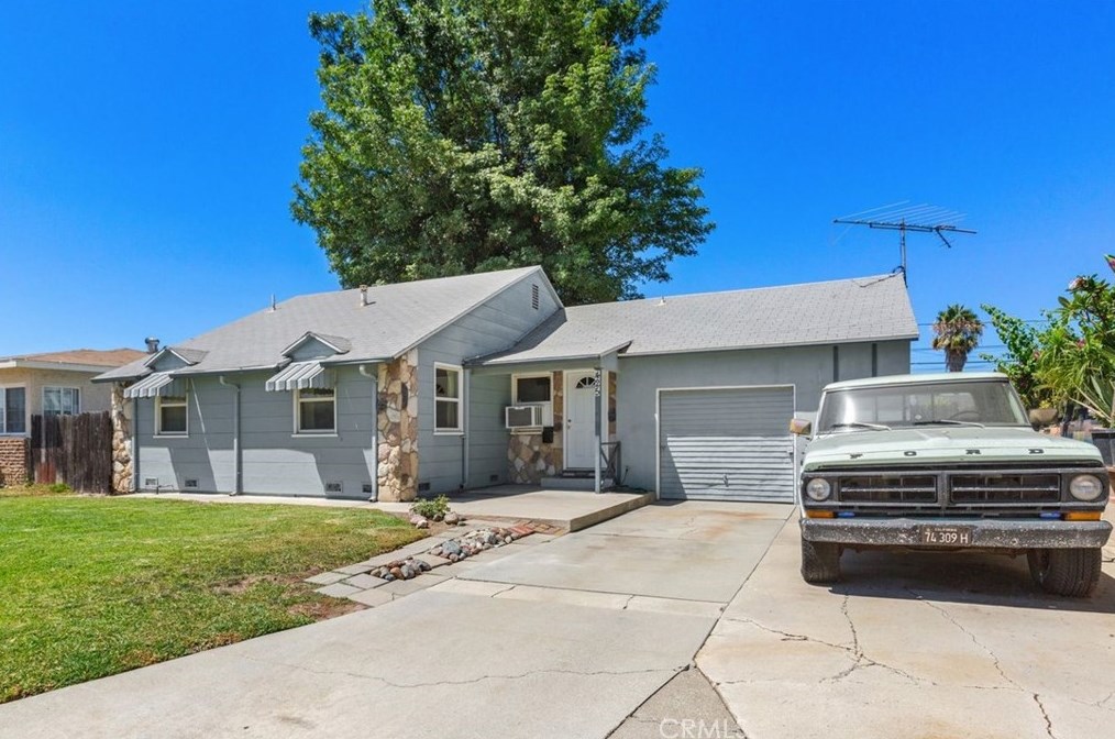 425 S Fonda St, La Habra, CA 90631