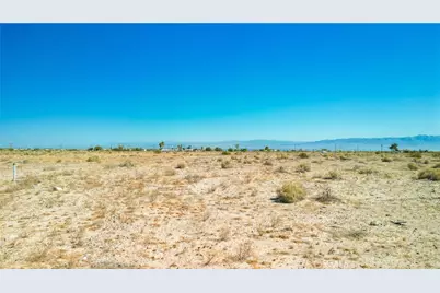 2711 Twin Lakes Avenue, Thermal, CA 92274 - Photo 14