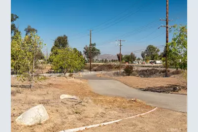 30797 Via Las Rosas, Menifee, CA 92596 - Photo 34