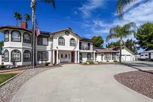 31150 Mariposa Pl, Temecula, CA 92592 - Photo 2