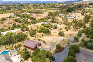 1104 Sierra Bonita, Fallbrook, CA 92028 - Photo 40