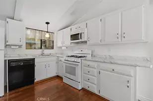 38240 Camino Cinife, Murrieta, CA 92563 - Photo 12