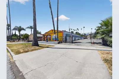 422 West 16th Street, San Bernardino, CA 92405 - Photo 2