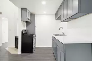 9038 Orion Ave, North Hills, CA 91343 - Photo 2
