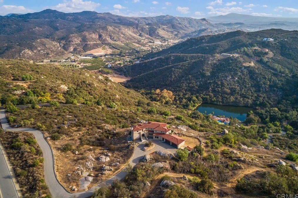 10363 Hidden Meadows Rd, Escondido, CA 92026-7334