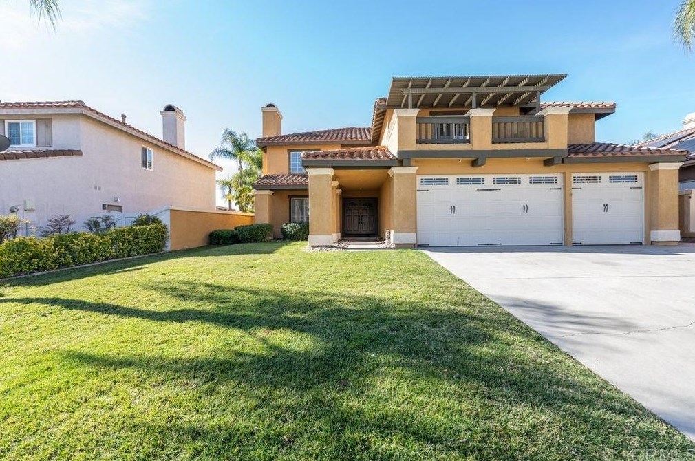 24525 Avenida Arconte, Murrieta CA  92562-3835 exterior