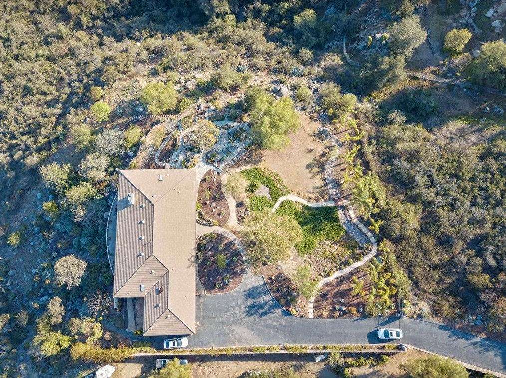 9889 Oat Hill Rd, Escondido, CA 92026-6136