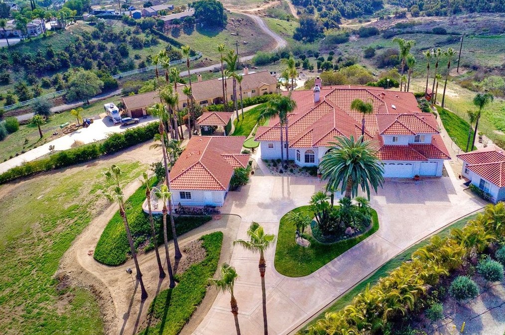 3801 Sumac Ct, Fallbrook, CA 92028-8820