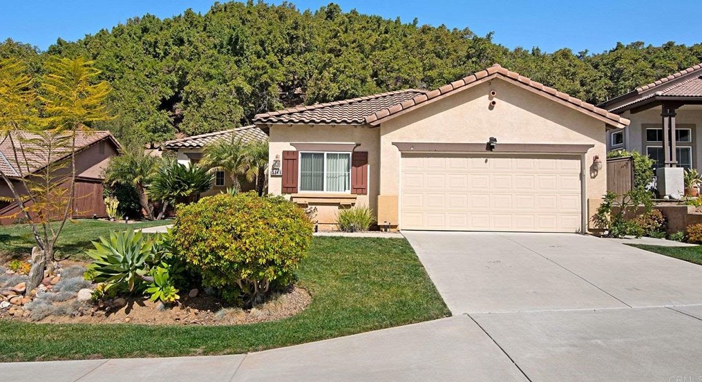 3146 Willow Tree Ln, Escondido, CA 92027-5342