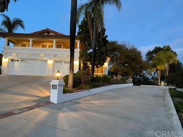 210 Calle Linda, Fallbrook, CA 92028-9425