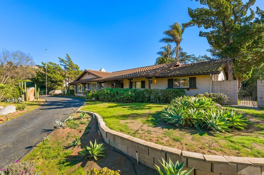 2035 Camino Cantera, Vista, CA 92084