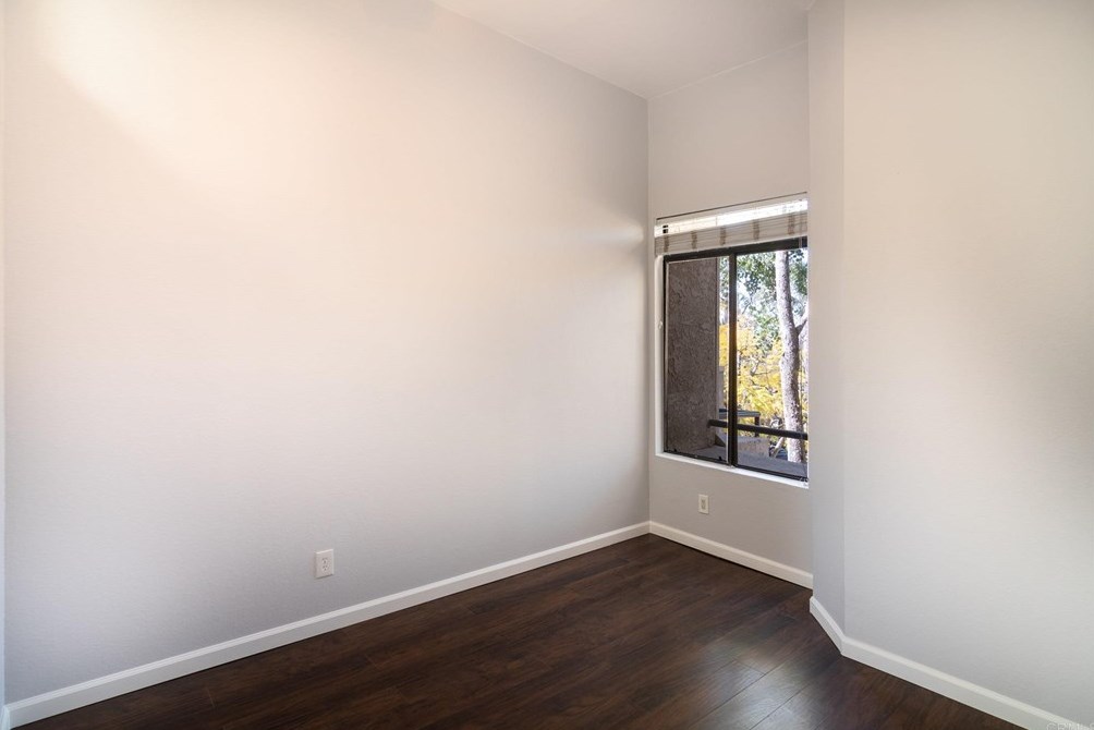 179 Mcafee Ct, Thousand Oaks CA 91360-2671 exterior