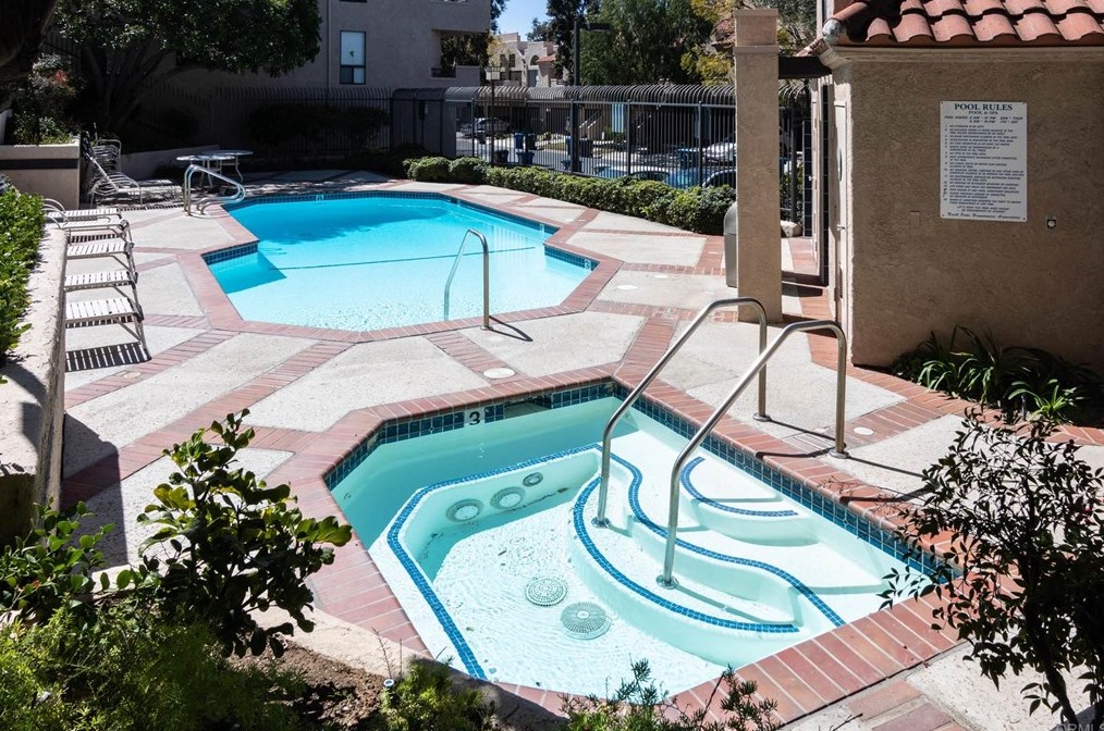 179 Mcafee Ct, Thousand Oaks CA 91360-2671 exterior