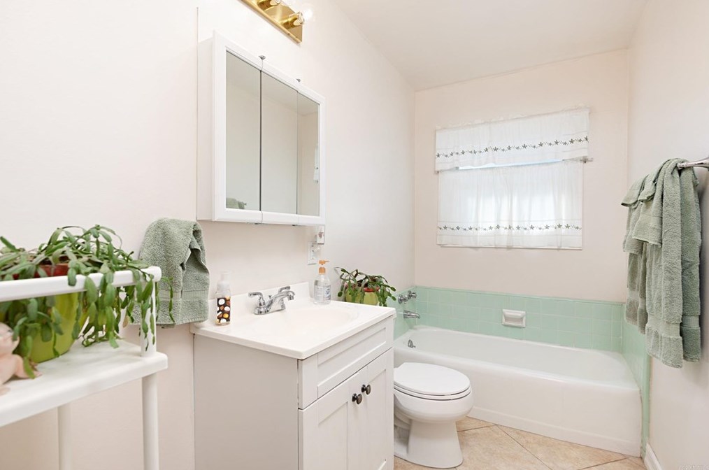 239 Inkopah St, Chula Vista, CA 91911-2321