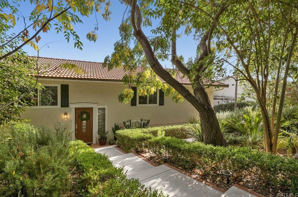 1608 High Crest Pl, Escondido, CA 92025-6234