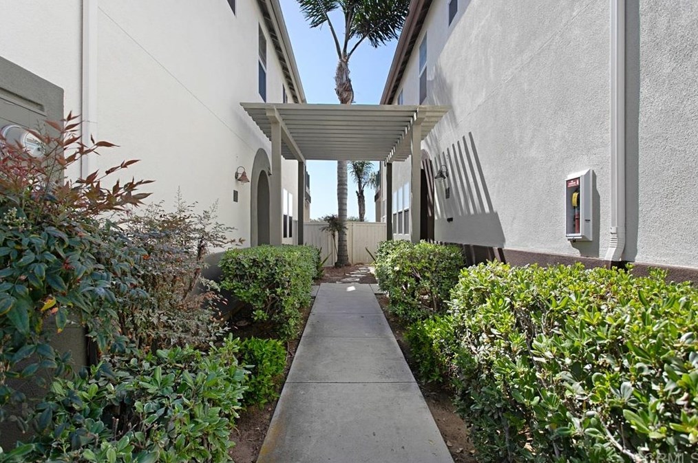 410 Bay Berry Pl, Encinitas, CA 92024