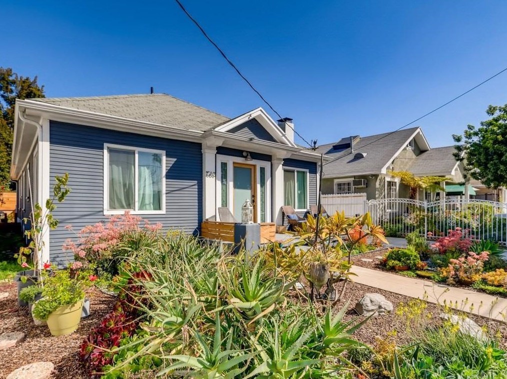1563 37th St, Los Angeles, CA 90018-4522