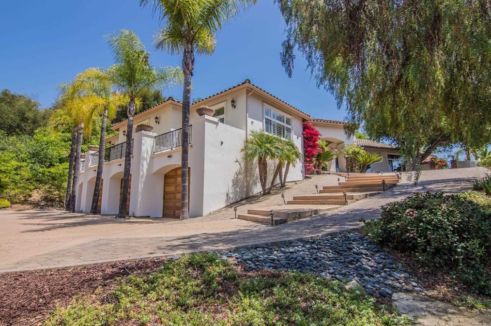 1003 Laura Ln, Escondido, CA 92025
