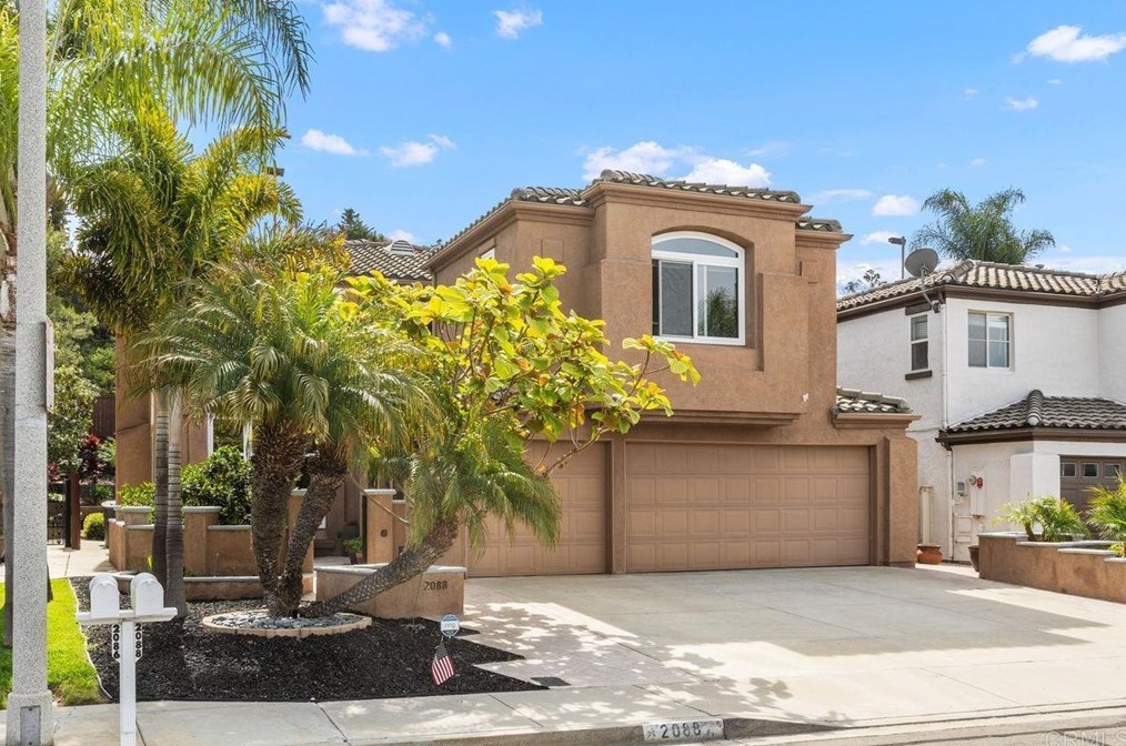 2088 Ridgeline Ave, Vista, CA 92081