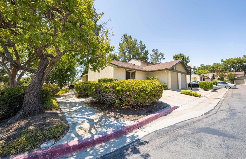 242 Crest View Gln, Escondido, CA 92026