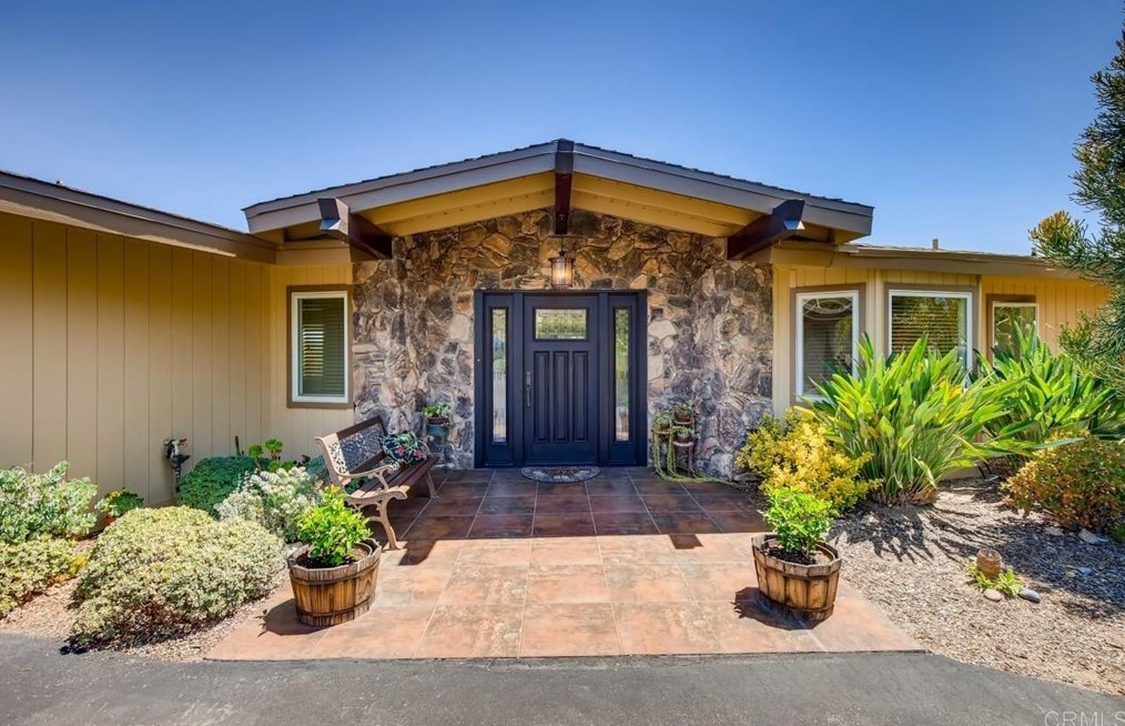 4852 San Jacinto Cir, Fallbrook, CA 92028-9156