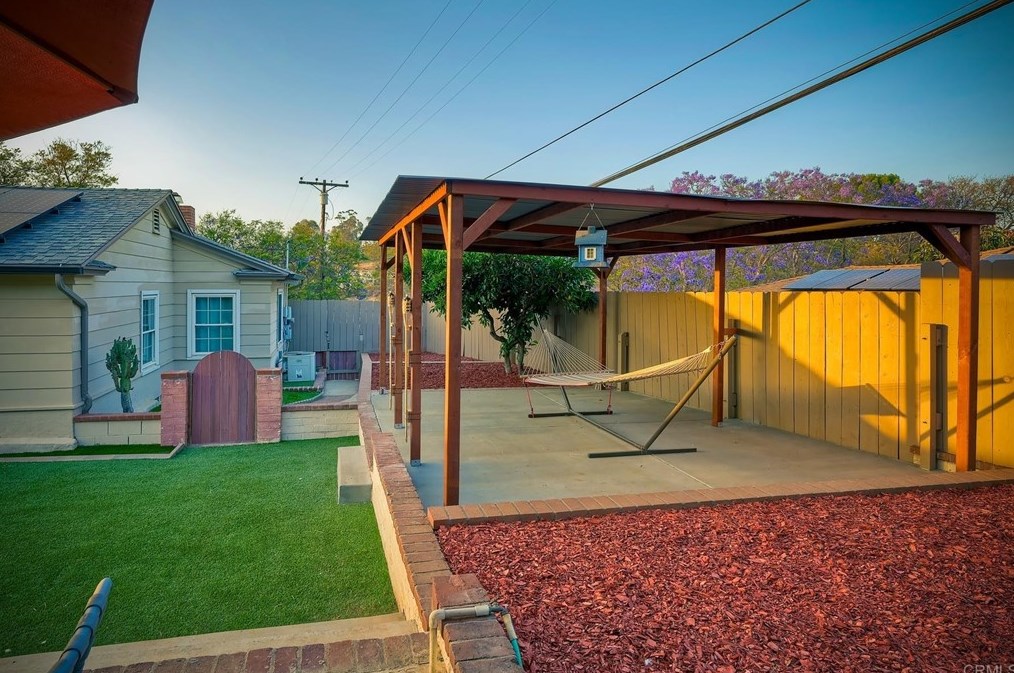 8845 Greenview Pl, Spring Valley CA  91977-1018 exterior