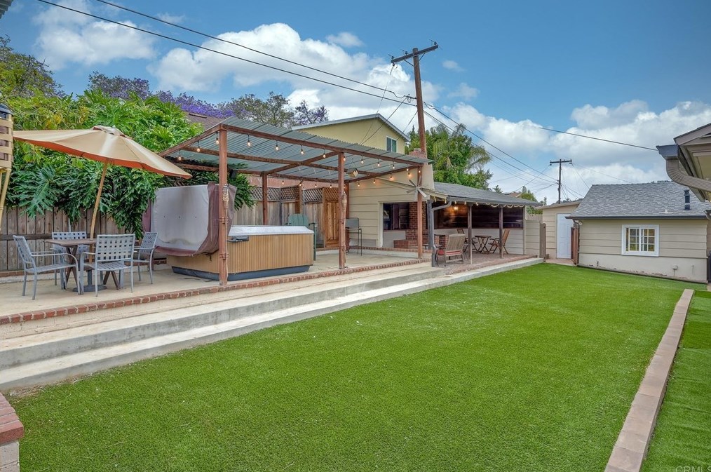 8845 Greenview Pl, Spring Valley CA  91977-1018 exterior