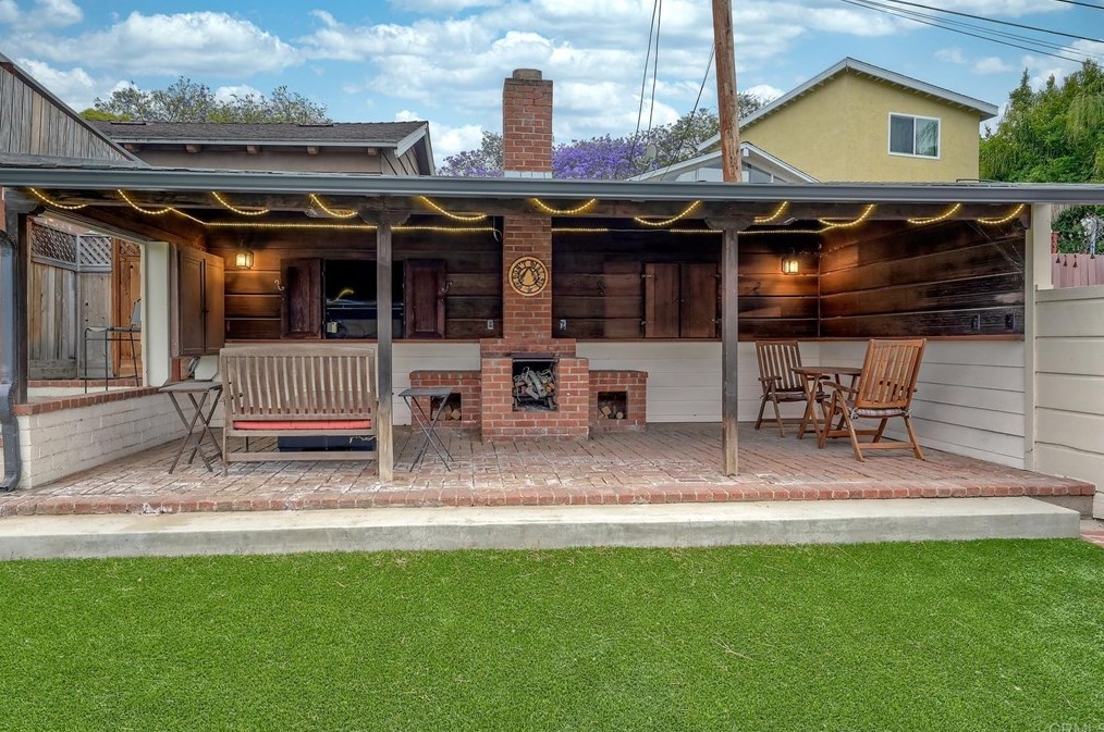 8845 Greenview Pl, Spring Valley CA  91977-1018 exterior