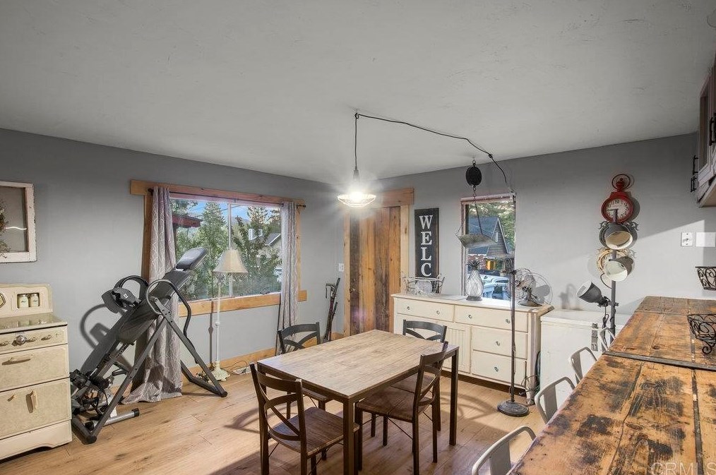 2526 Palo Alto Way, Running Springs CA  92382 exterior