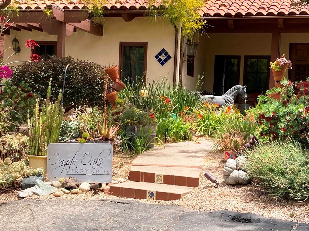 9843 Oak Ridge Rd, Escondido, CA 92026-6131