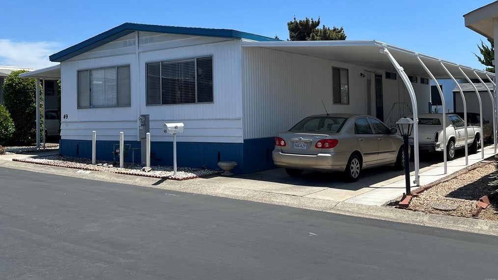 1010 E Bobier Dr #49, Vista, CA 92084