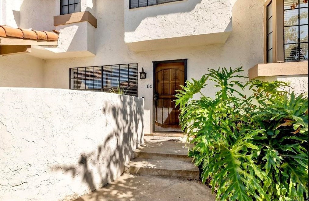 1651 S Juniper St #60, Escondido, CA 92025