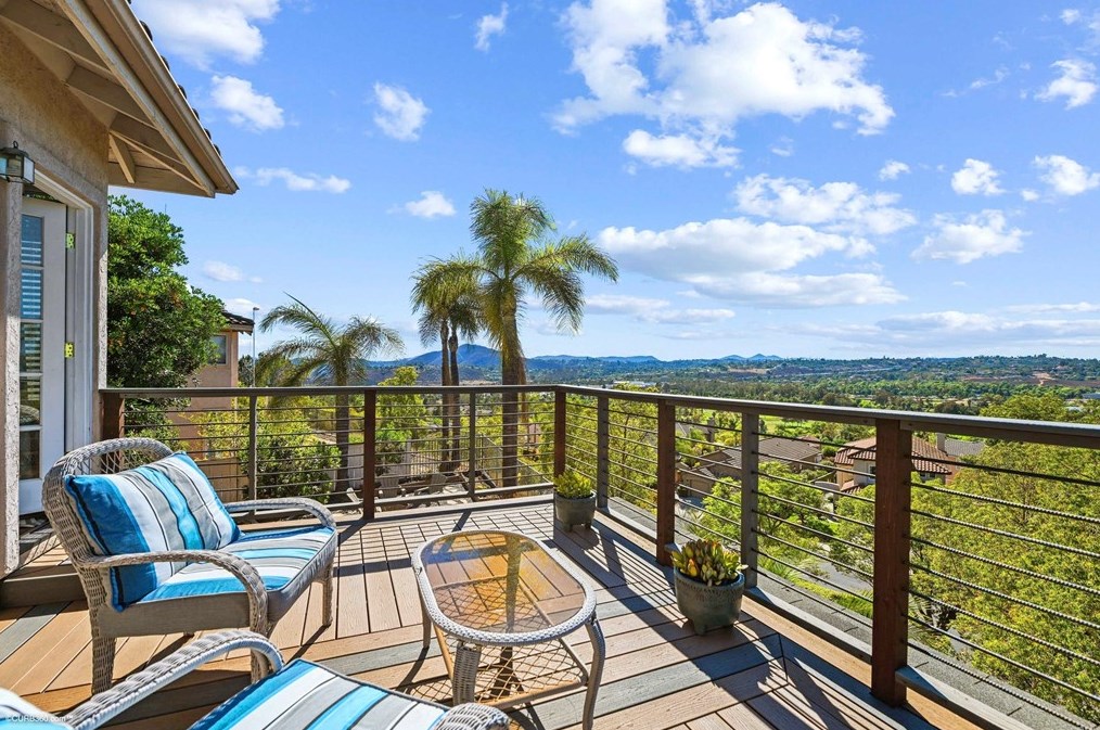808 Calle Talentia, Escondido, CA 92025-7945