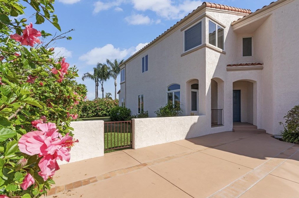 7545 Navigator Cir, Carlsbad, CA 92011