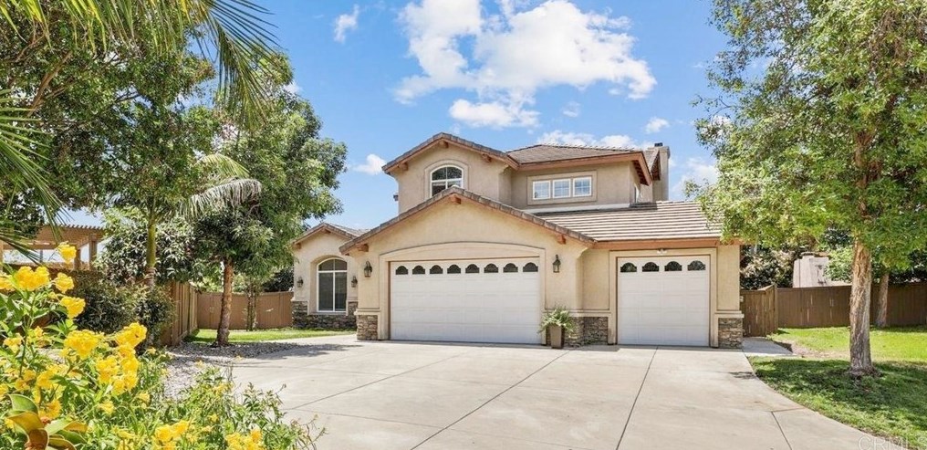 1969 Drew Rd, Escondido, CA 92027-1125