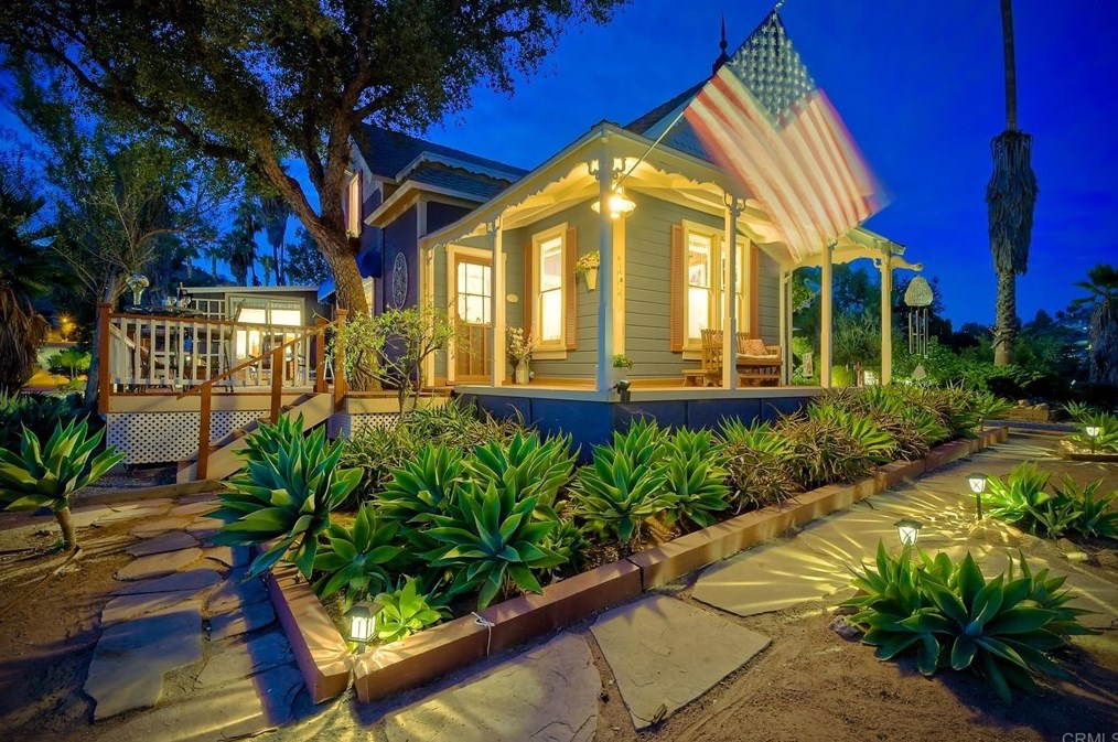1460 Conway Dr, Escondido, CA 92027-1346