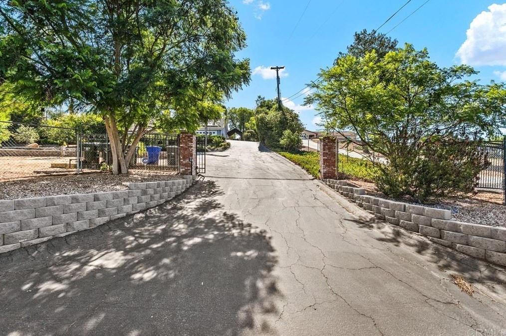 1620 Green Canyon Rd, Fallbrook, CA 92028-4389