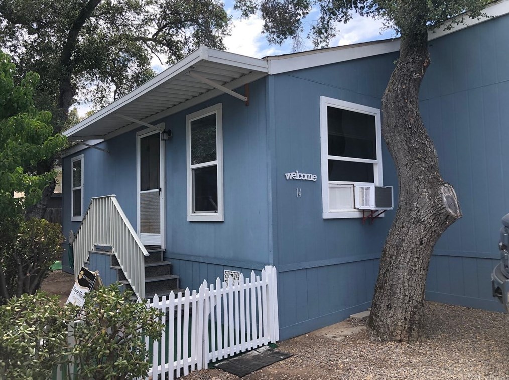 12306 Old Pomerado Rd, Poway, CA 92064-5328