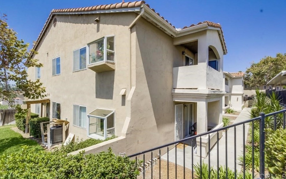 6454 Quarry Rd, Spring Valley, CA 91977-6459
