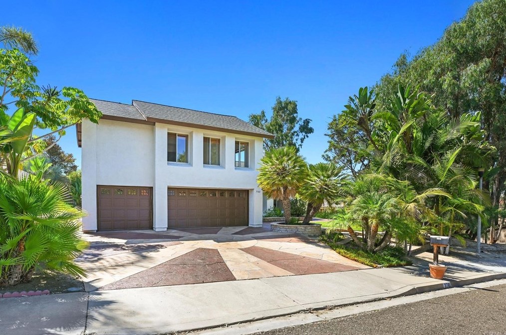 7781 Palenque St, Carlsbad, CA 92009