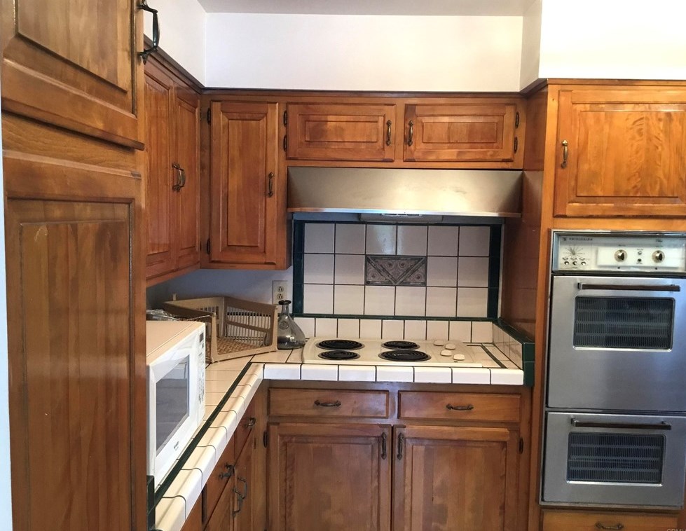 4592 Sleeping Indian Rd, Fallbrook CA  92028-8873 exterior