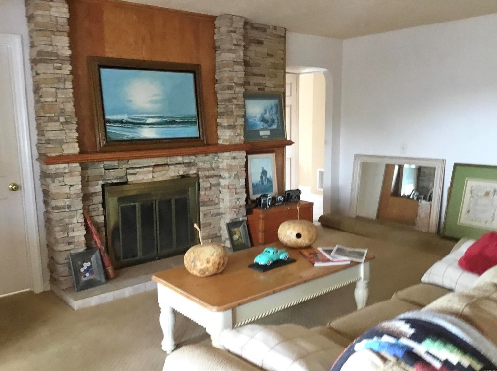 4592 Sleeping Indian Rd, Fallbrook CA  92028-8873 exterior