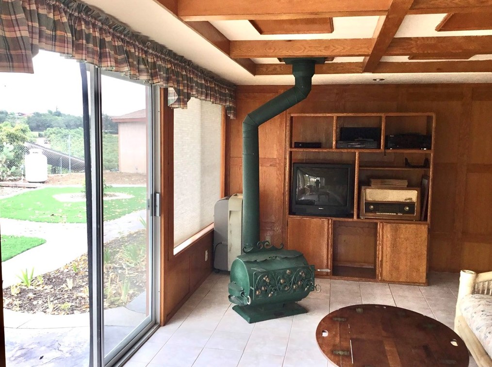 4592 Sleeping Indian Rd, Fallbrook CA  92028-8873 exterior