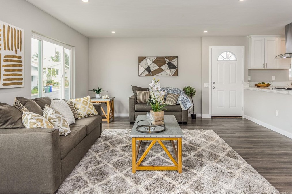 7023 San Bartolo St, Carlsbad, CA 92011