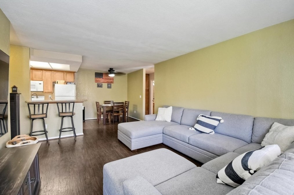 432 Edgehill Ln #183, Oceanside, CA 92054