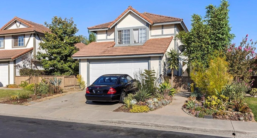 1876 Teakwood Way, Vista, CA 92081