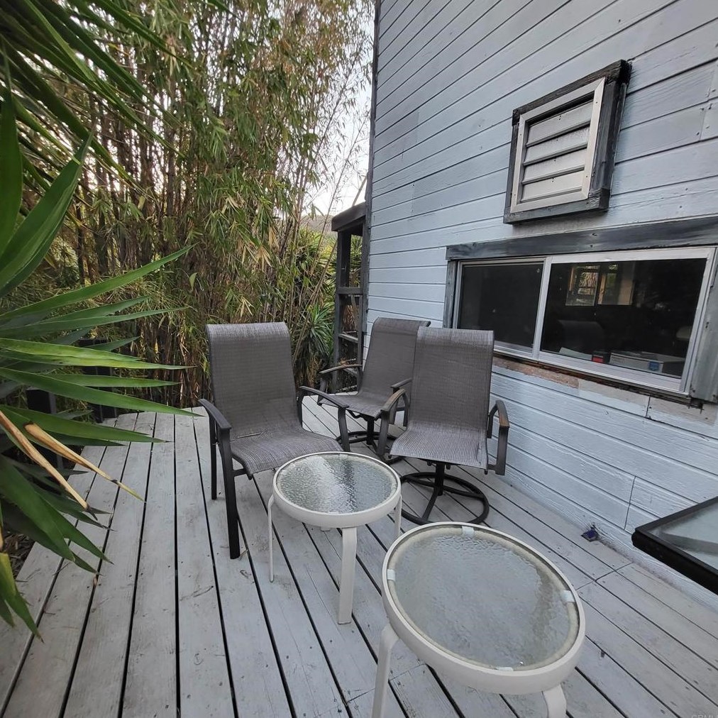 518 Hilbert Dr, Fallbrook CA  92028-1602 exterior